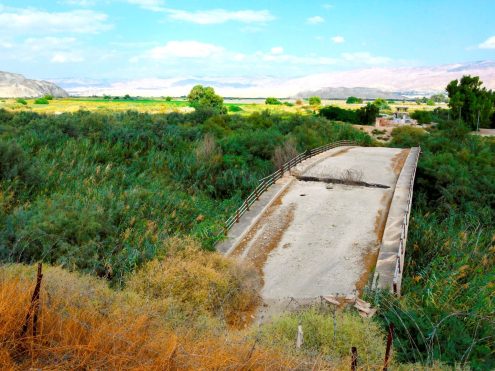 אתר גשר הישנה בבקעת הירדן (צילום: מוטי בן-ארי, יד בן־צבי)