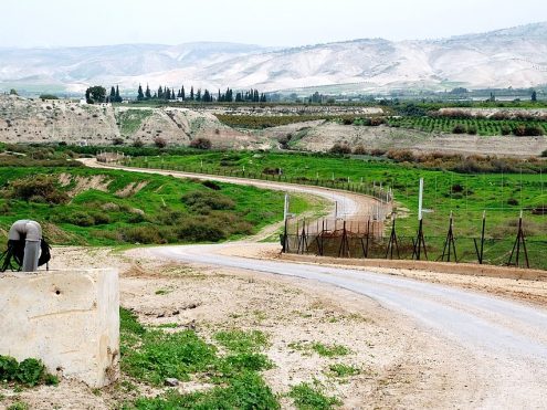 ארץ מעברים וגשרים