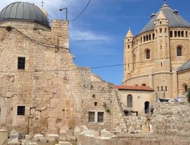 מנזר הדורמיציון, קבר דוד המלך וקברי הדג'אנים.