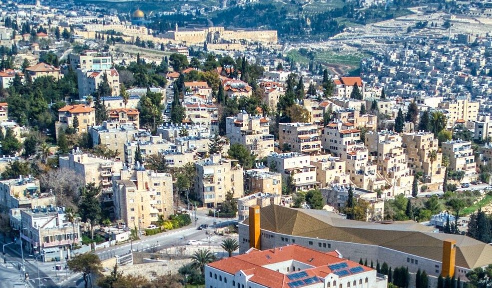 אבו תור - חגי אגמון-שניר, ויקיפדיה