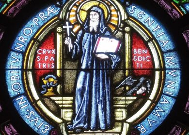 בנדיקטוס בחלון כנסייה