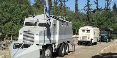 משורינים בחאן שער הגיא.
