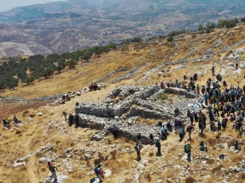 'מזבח יהושע' בהר עיבל.