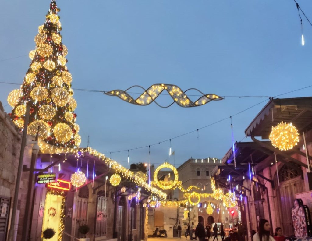לבלות מצדי החומה. צילום - מרוה בלוקה
